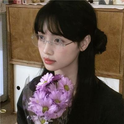 只能亲吻不幸同学了!